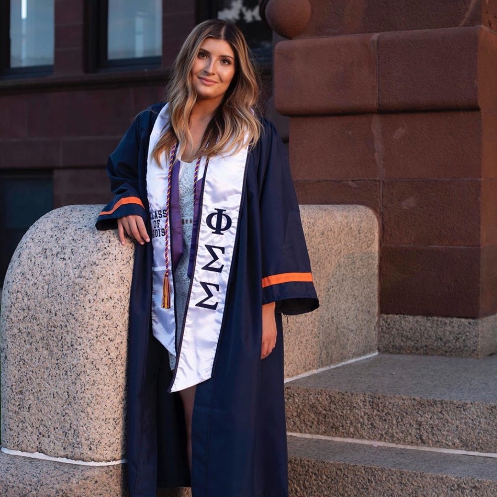 Meet your Posher, Isabella